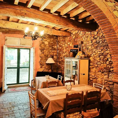 Etrusca Bed & Breakfast 3*